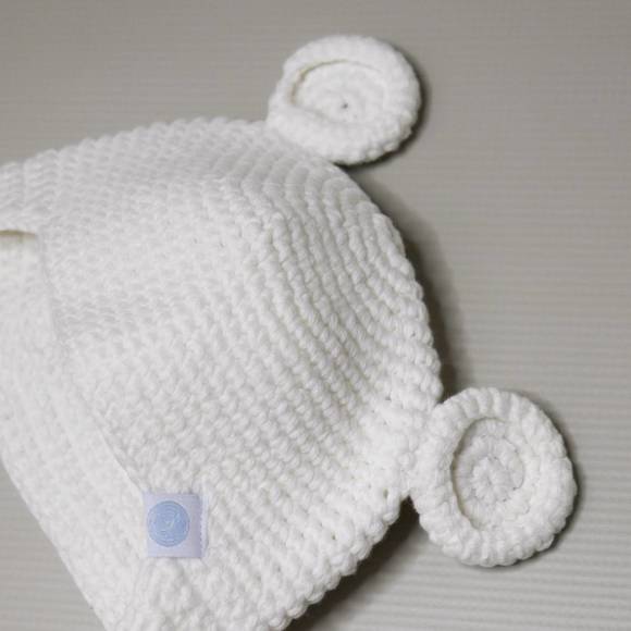 NEW BEBA BEAN unisex - crochet bear toque hat in ivory - Picture 2 of 2